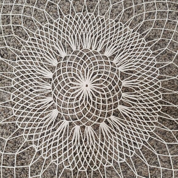 Round Crochet Tablecloth Doily Handmade Vintage Boho Retro - Picture 7 of 7